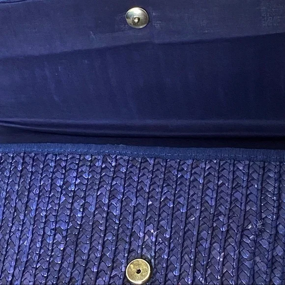 WAVES Lilac and Purple Straw Crossbody Clutch Bag - Picture 7 of 11